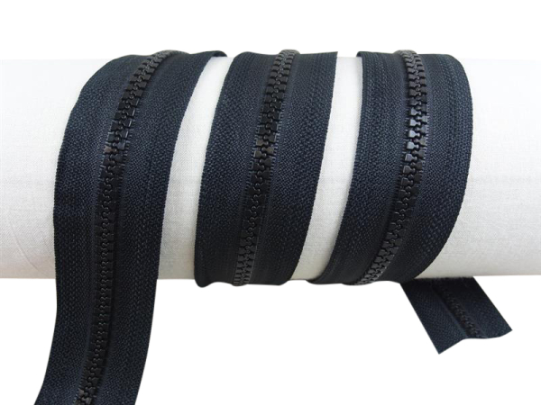 Delrin VISLON zippers sold by the meter plastic teeth 6 mm / loose black