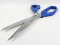 MUNDIAL fabric scissors "small" - Cushion Pro with soft handle blue - "8 1/2" inches (21.6 cm)