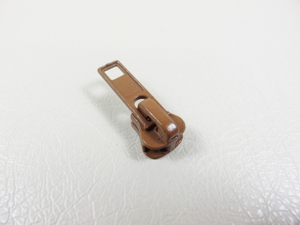 Delrin VISLON Zipper for 6 mm zippers bronze-brown