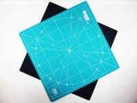 OLFA - 360° rotating cutting mat - model "RM-30X30" (30 x 30 cm) green
