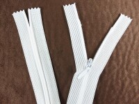 Seam-covered zippers 25 cm white
