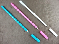 Chalk pen with brush