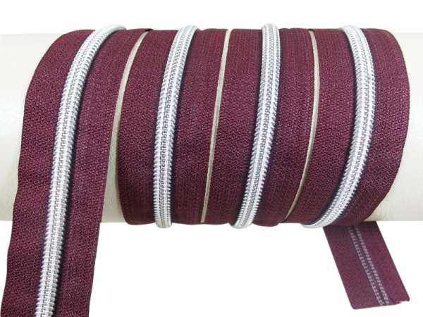 Endlos- Reißverschlüsse Modell "Brilliant" Nr. 7 / mit silberner Spirale / bordeauxrot-silber