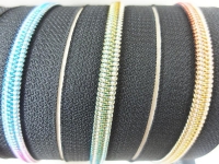 Endless zippers model "Brilliant" No. 7 / with rainbow spiral / black