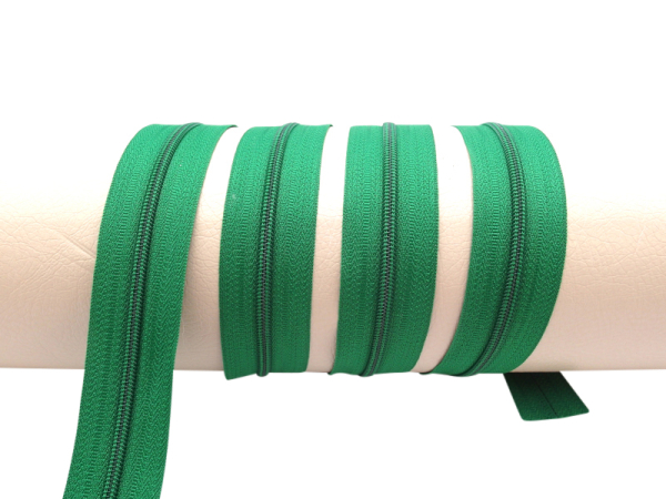 Endless zippers loose - per meter - spiral (3mm) meadow green