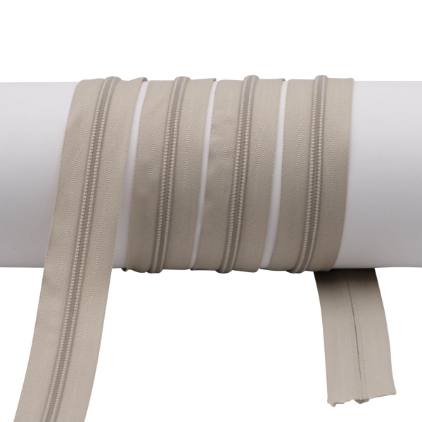 Endless zippers model "Brilliant" No. 7 / with normal spiral - beige