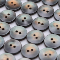 Buttons set of 36 TOP offer Ø 18 mm green-mother-of-pearl