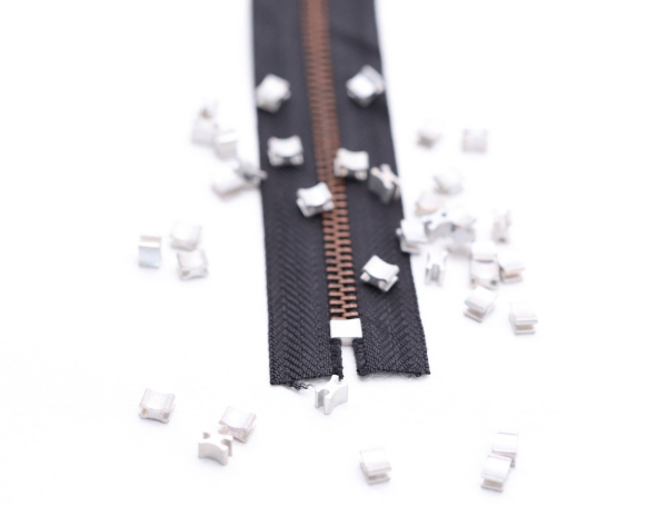 Zipper Stoppers – 20 pieces - For plastic and metal zippers up to 6 mm