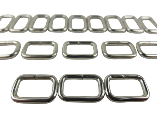 Schlaufe vierkantig 13 mm / flaches Modell
