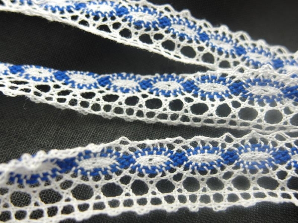Bobbin lace white/blue