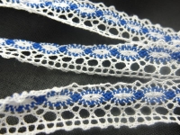 Bobbin lace white/blue
